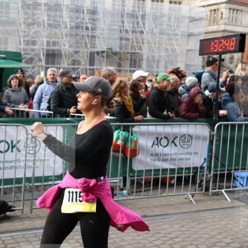 05.10.2025 - 20. swb-Marathon Bremen Yannick Fuchs http://msf.ph/oto/9233406 05.10.2025 11:03:38 Ziel 7199, 7776, 9224, 9308, 9486, 9498, 9850, 10446, 10995, 11150, 11236, 11522 meine-sportfotos.de