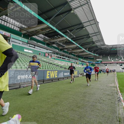 05.10.2025 - 20. swb-Marathon Bremen Michael Burmester http://msf.ph/oto/9233419 05.10.2025 12:55:46 Laufen im Stadion 78, 240, 325, 663, 760, 984, 1261, 1326, 1490, 1531, 1737, 1774, 1825, 1910, 1931, 2022, 2162, 2459, 2490, 2605, 2716, 2884, 2942, 3074, 3161, 3489, 3515, 3519, 3612, 3749, 3838, 3944, 4052, 4079, 4116, 4149, 4195, 4212, 4288, 4432, 4456, 4771, 4796, 4823, 4853, 5034, 5093, 5152, 5177, 5289, 5370, 5484, 5490, 5554, 5615, 5691, 5719, 5833, 5907, 6048, 6106, 6276, 6441, 6515, 6527, 6570, 6615, 6649, 6744, 6797, 6820, 6937, 8060, 8144, 8222, 82, 104, 124, 169 meine-sportfotos.de
