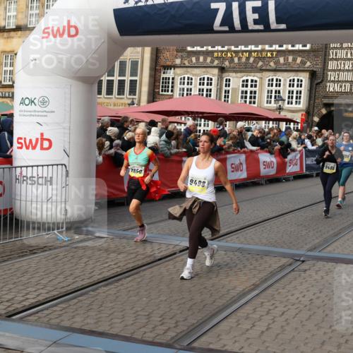 05.10.2025 - 20. swb-Marathon Bremen Yannick Fuchs http://msf.ph/oto/9233425 05.10.2025 11:03:38 Ziel 7199, 7776, 9224, 9308, 9486, 9498, 9850, 10446, 10995, 11150, 11236, 11522 meine-sportfotos.de