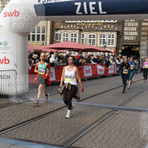 05.10.2025 - 20. swb-Marathon Bremen Yannick Fuchs http://msf.ph/oto/9233445 05.10.2025 11:03:38 Ziel 7199, 7776, 9224, 9308, 9486, 9498, 9850, 10446, 10995, 11150, 11236, 11522 meine-sportfotos.de