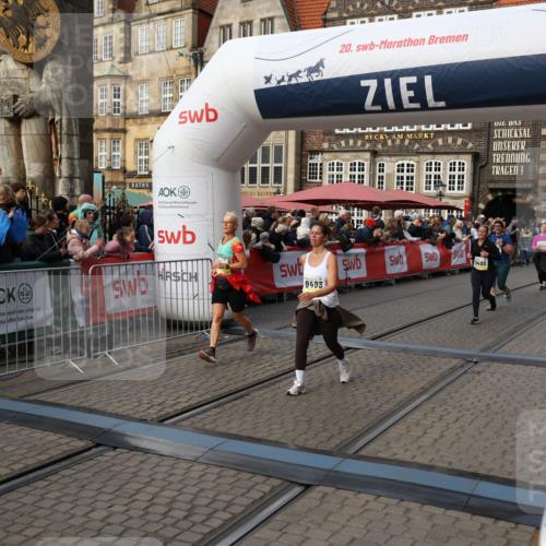 05.10.2025 - 20. swb-Marathon Bremen Yannick Fuchs http://msf.ph/oto/9233470 05.10.2025 11:03:38 Ziel 7199, 7776, 9224, 9308, 9486, 9498, 9850, 10446, 10995, 11150, 11236, 11522 meine-sportfotos.de