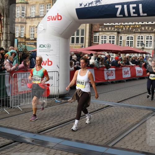 05.10.2025 - 20. swb-Marathon Bremen Yannick Fuchs http://msf.ph/oto/9233518 05.10.2025 11:03:39 Ziel 7199, 7776, 9308, 9486, 9498, 9850, 10446, 10995, 11150, 11236, 11522 meine-sportfotos.de