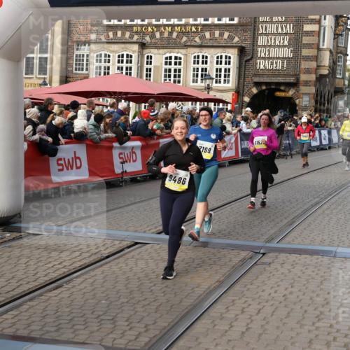 05.10.2025 - 20. swb-Marathon Bremen Yannick Fuchs http://msf.ph/oto/9233573 05.10.2025 11:03:40 Ziel 7199, 9308, 9486, 9498, 9850, 10213, 11150, 11522 meine-sportfotos.de