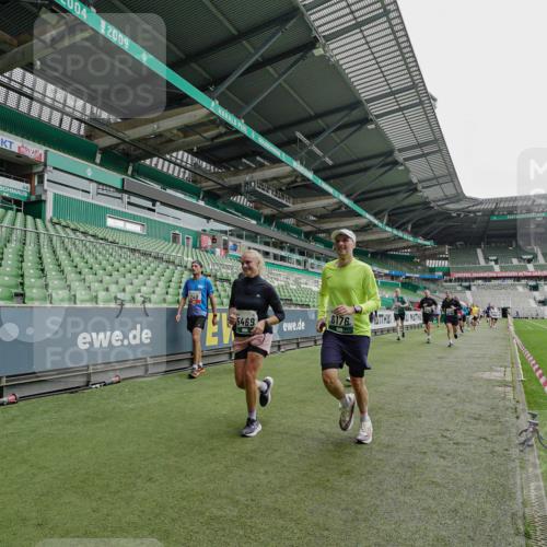 05.10.2025 - 20. swb-Marathon Bremen Michael Burmester http://msf.ph/oto/9233624 05.10.2025 12:56:17 Laufen im Stadion 240, 325, 591, 830, 901, 984, 989, 1261, 1380, 1490, 1679, 1774, 1825, 1931, 2134, 2149, 2263, 2438, 2459, 2490, 2571, 2634, 2942, 3074, 3161, 3392, 3515, 3519, 3606, 3612, 3749, 3980, 4052, 4079, 4101, 4116, 4149, 4195, 4288, 4432, 4456, 4485, 4796, 5255, 5289, 5370, 5419, 5469, 5490, 5615, 5691, 5719, 6048, 6070, 6176, 6375, 6441, 6515, 6570, 6615, 6689, 6744, 6797, 6820, 6864, 6937, 7000, 7292, 7320, 7431, 7783, 7920, 8060, 8144, 8222, 78, 2162, 2884, 3515 meine-sportfotos.de
