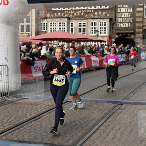 05.10.2025 - 20. swb-Marathon Bremen Yannick Fuchs http://msf.ph/oto/9233625 05.10.2025 11:03:41 Ziel 7199, 9486, 9498, 9850, 9940, 10213, 11150, 11522 meine-sportfotos.de
