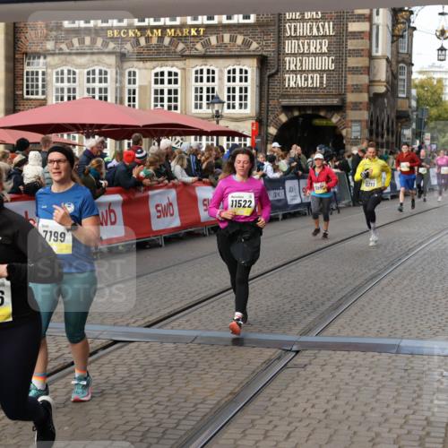 05.10.2025 - 20. swb-Marathon Bremen Yannick Fuchs http://msf.ph/oto/9233658 05.10.2025 11:03:41 Ziel 7199, 9486, 9498, 9850, 9940, 10213, 11150, 11522 meine-sportfotos.de