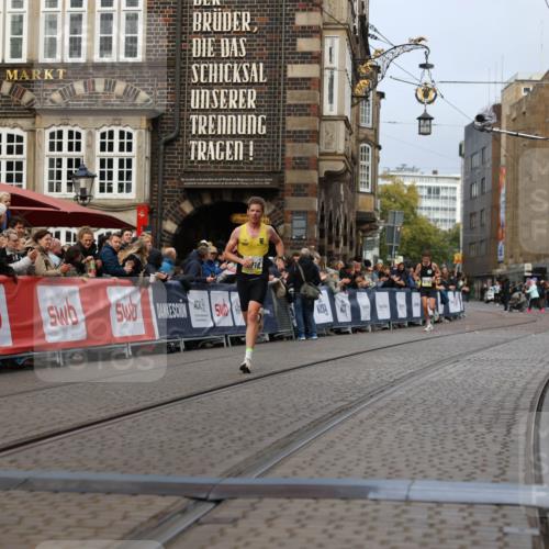 05.10.2025 - 20. swb-Marathon Bremen Yannick Fuchs http://msf.ph/oto/9233662 05.10.2025 10:34:38 Ziel 10718 meine-sportfotos.de