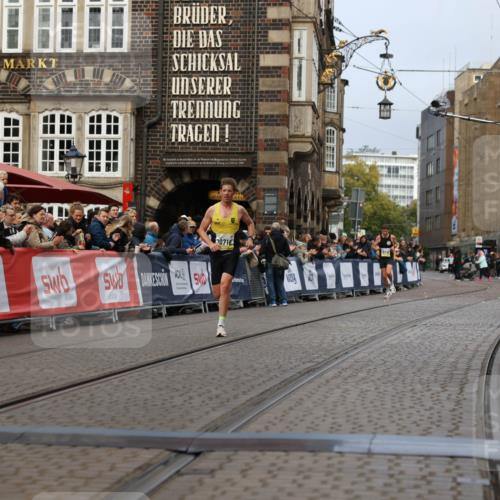 05.10.2025 - 20. swb-Marathon Bremen Yannick Fuchs http://msf.ph/oto/9233671 05.10.2025 10:34:38 Ziel 10718 meine-sportfotos.de