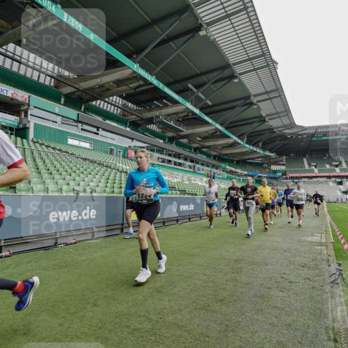 05.10.2025 - 20. swb-Marathon Bremen Michael Burmester http://msf.ph/oto/9233682 05.10.2025 12:56:23 Laufen im Stadion 325, 591, 830, 901, 984, 989, 1161, 1261, 1380, 1679, 1774, 1825, 1931, 2134, 2149, 2263, 2438, 2490, 2571, 2634, 2942, 3161, 3392, 3606, 3749, 3980, 4052, 4101, 4149, 4288, 4432, 4485, 5246, 5255, 5370, 5419, 5469, 5490, 5615, 5719, 6070, 6176, 6375, 6441, 6451, 6515, 6615, 6689, 6744, 6797, 6864, 6926, 7000, 7283, 7292, 7320, 7431, 7783, 7920, 8060, 8144, 8222, 78, 240, 1490, 2162, 2459, 2884, 3074, 3515, 3612, 4079, 4116, 4195, 4456, 5691 meine-sportfotos.de