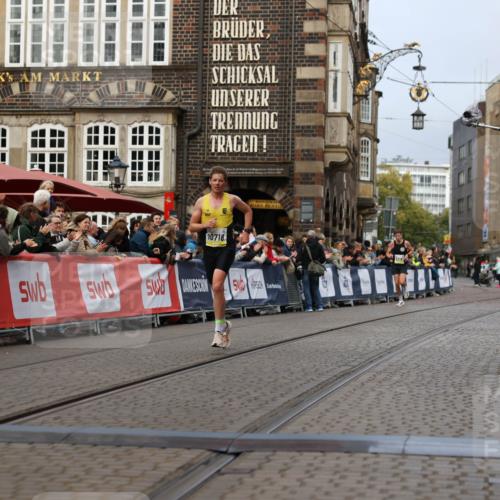 05.10.2025 - 20. swb-Marathon Bremen Yannick Fuchs http://msf.ph/oto/9233706 05.10.2025 10:34:39 Ziel 10718 meine-sportfotos.de