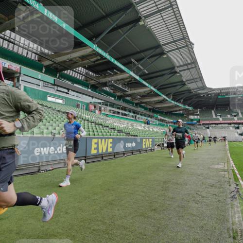 05.10.2025 - 20. swb-Marathon Bremen Michael Burmester http://msf.ph/oto/9233760 05.10.2025 12:56:31 Laufen im Stadion 325, 591, 830, 901, 984, 989, 1161, 1380, 1679, 2134, 2149, 2263, 2438, 2571, 2634, 3161, 3392, 3606, 3749, 3980, 4052, 4101, 4149, 4288, 4432, 4485, 5246, 5255, 5370, 5419, 5469, 5490, 6070, 6176, 6375, 6441, 6451, 6689, 6797, 6864, 6926, 7000, 7283, 7292, 7320, 7431, 7490, 7783, 7920, 8144, 8222, 8564, 9054, 78, 240, 1261, 1490, 1774, 1825, 1931, 2162, 2459, 2490, 2884, 2942, 3074, 3515, 3612, 4079, 4116, 4149, 4195, 4456, 5615, 5691, 5719, 6515 meine-sportfotos.de