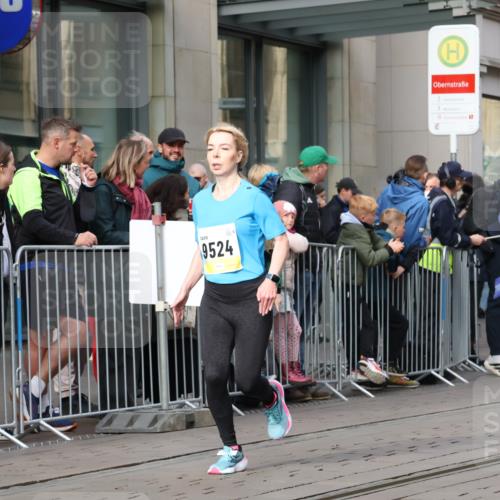 05.10.2025 - 20. swb-Marathon Bremen Strokosch-Dieckow http://msf.ph/oto/9233768 05.10.2025 10:42:32 Ziel 9302, 9524, 9558, 10045, 10592, 10624, 11178, 11640, 9302, 9524, 9558, 10045, 10592, 10624, 11178, 11640 meine-sportfotos.de