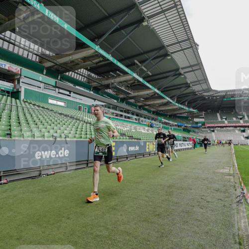 05.10.2025 - 20. swb-Marathon Bremen Michael Burmester http://msf.ph/oto/9233793 05.10.2025 12:56:38 Laufen im Stadion 31, 299, 325, 479, 591, 830, 901, 989, 1161, 1380, 1595, 1627, 1679, 1977, 2134, 2149, 2263, 2438, 2571, 2634, 3161, 3392, 3471, 3606, 3980, 4052, 4101, 4484, 4485, 5246, 5255, 5370, 5419, 5469, 5490, 6070, 6176, 6375, 6441, 6451, 6689, 6797, 6864, 6926, 7000, 7017, 7283, 7292, 7320, 7431, 7490, 7783, 7920, 8222, 8479, 8564, 9054, 240, 984, 1261, 1490, 1774, 1825, 1931, 2459, 2490, 2942, 3074, 3612, 3749, 4079, 4116, 4149, 4195, 4288, 4432, 4456, 5615, 5691, 5719, 6515, 8144 meine-sportfotos.de