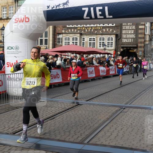 05.10.2025 - 20. swb-Marathon Bremen Yannick Fuchs http://msf.ph/oto/9233811 05.10.2025 11:03:45 Ziel 7199, 9486, 9940, 10213, 10297, 10478, 10711, 10713, 11522 meine-sportfotos.de