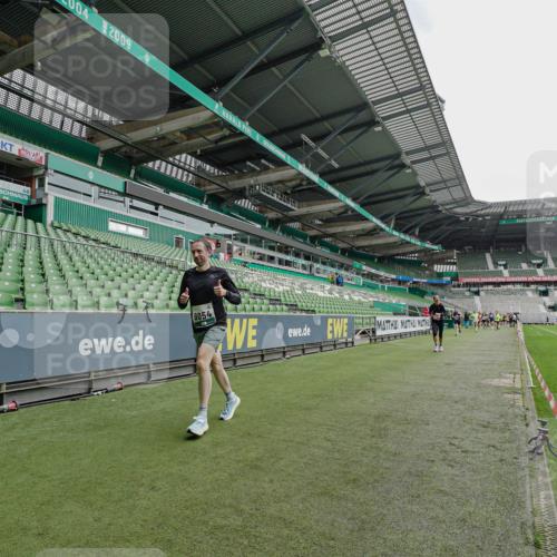 05.10.2025 - 20. swb-Marathon Bremen Michael Burmester http://msf.ph/oto/9233813 05.10.2025 12:56:41 Laufen im Stadion 31, 299, 325, 479, 591, 830, 901, 989, 1161, 1380, 1595, 1627, 1679, 1977, 2134, 2149, 2263, 2438, 2571, 2634, 3161, 3392, 3471, 3606, 3980, 4052, 4101, 4484, 4485, 5246, 5255, 5419, 5469, 5490, 6070, 6176, 6375, 6441, 6451, 6493, 6689, 6797, 6864, 6926, 7000, 7017, 7086, 7283, 7292, 7320, 7390, 7431, 7490, 7546, 7578, 7783, 7920, 8222, 8479, 8564, 9054, 984, 1261, 1774, 1825, 1931, 2459, 2490, 2942, 3749, 4116, 4149, 4288, 4432, 5370, 5490, 5615, 5691, 5719, 6441, 6515, 8144 meine-sportfotos.de