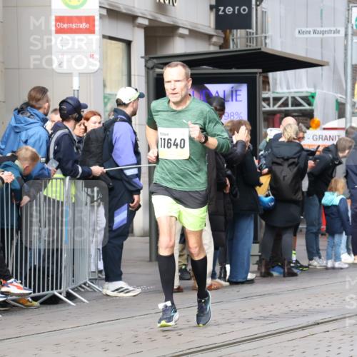 05.10.2025 - 20. swb-Marathon Bremen Strokosch-Dieckow http://msf.ph/oto/9233816 05.10.2025 10:42:34 Ziel 9302, 9524, 9558, 10045, 10624, 10961, 11476, 11640, 9302, 9524, 9558, 10045, 10624, 10961, 11476, 11640 meine-sportfotos.de