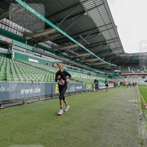 05.10.2025 - 20. swb-Marathon Bremen Michael Burmester http://msf.ph/oto/9233822 05.10.2025 12:56:45 Laufen im Stadion 31, 299, 325, 479, 591, 830, 901, 989, 1161, 1380, 1595, 1627, 1679, 1977, 2134, 2149, 2263, 2269, 2436, 2438, 2571, 2634, 3161, 3392, 3471, 3606, 3980, 4052, 4101, 4484, 4485, 5104, 5246, 5255, 5419, 5469, 6070, 6176, 6250, 6375, 6451, 6493, 6510, 6689, 6864, 6926, 7000, 7017, 7086, 7283, 7292, 7320, 7390, 7431, 7490, 7546, 7578, 7783, 7920, 8479, 8564, 9054, 984, 1261, 1774, 1825, 1931, 2490, 2942, 3161, 3749, 4149, 4288, 4432, 5370, 5490, 5615, 5719, 6441, 6515, 8144 meine-sportfotos.de