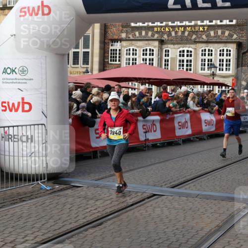 05.10.2025 - 20. swb-Marathon Bremen Yannick Fuchs http://msf.ph/oto/9233834 05.10.2025 11:03:45 Ziel 7199, 9486, 9940, 10213, 10297, 10478, 10711, 10713, 11522 meine-sportfotos.de