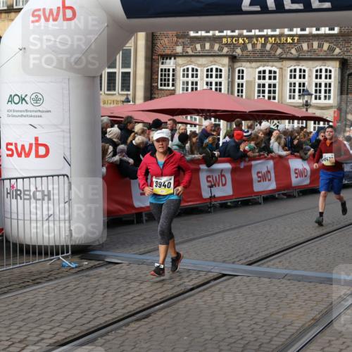 05.10.2025 - 20. swb-Marathon Bremen Yannick Fuchs http://msf.ph/oto/9233840 05.10.2025 11:03:45 Ziel 7199, 9486, 9940, 10213, 10297, 10478, 10711, 10713, 11522 meine-sportfotos.de
