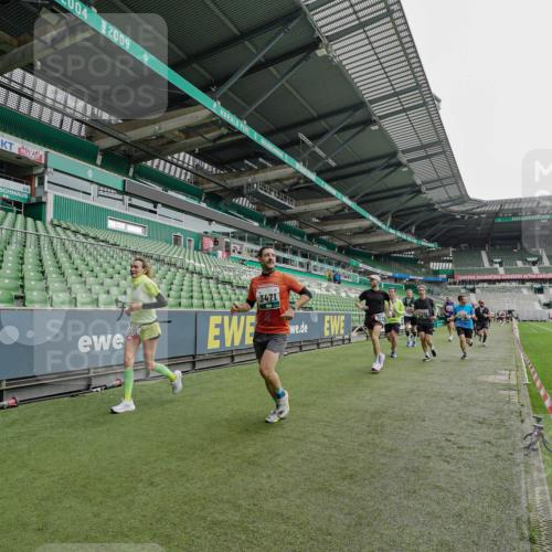 05.10.2025 - 20. swb-Marathon Bremen Michael Burmester http://msf.ph/oto/9233851 05.10.2025 12:56:53 Laufen im Stadion 31, 246, 299, 305, 479, 591, 830, 833, 1161, 1380, 1595, 1627, 1679, 1971, 1977, 2166, 2263, 2269, 2436, 2438, 2571, 2634, 3392, 3471, 3606, 3813, 3980, 4101, 4484, 4485, 5104, 5246, 5255, 5419, 5469, 5503, 5664, 6176, 6250, 6267, 6375, 6451, 6493, 6510, 6689, 6864, 6926, 7000, 7017, 7086, 7283, 7292, 7320, 7390, 7431, 7490, 7546, 7578, 7783, 7920, 8479, 8564, 8973, 9054, 9129, 325, 901, 984, 989, 2134, 2149, 3161, 3749, 4052, 4288, 4432, 5370, 5490, 6070, 6441, 8144 meine-sportfotos.de