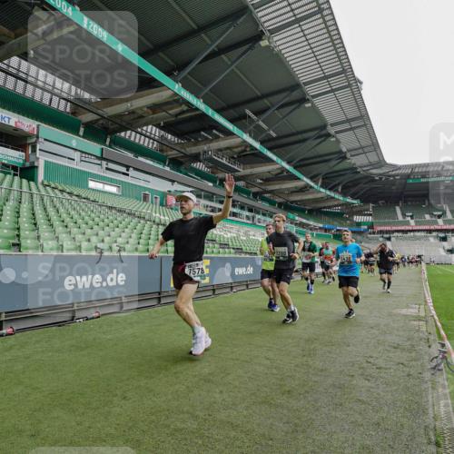 05.10.2025 - 20. swb-Marathon Bremen Michael Burmester http://msf.ph/oto/9233860 05.10.2025 12:56:54 Laufen im Stadion 31, 246, 299, 305, 479, 591, 830, 833, 1161, 1380, 1595, 1627, 1679, 1971, 1977, 2166, 2263, 2269, 2436, 2438, 2571, 2634, 3392, 3471, 3606, 3813, 3980, 4101, 4484, 4485, 5104, 5246, 5255, 5419, 5469, 5503, 5664, 6176, 6250, 6267, 6375, 6451, 6493, 6510, 6864, 6926, 7000, 7017, 7086, 7283, 7292, 7320, 7390, 7431, 7490, 7546, 7578, 7783, 7920, 8479, 8564, 8973, 9054, 9129, 325, 830, 901, 984, 989, 2134, 2149, 3161, 4052, 4288, 4432, 4485, 5370, 5490, 6070, 6441, 8144 meine-sportfotos.de