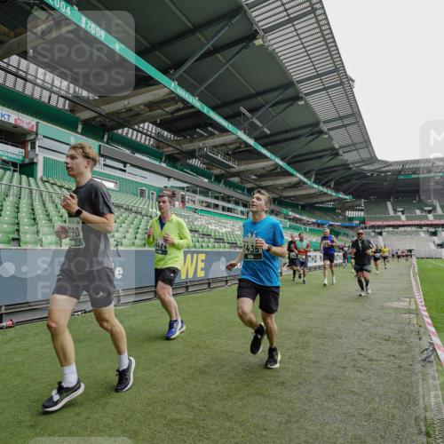 05.10.2025 - 20. swb-Marathon Bremen Michael Burmester http://msf.ph/oto/9233870 05.10.2025 12:56:55 Laufen im Stadion 31, 246, 299, 305, 479, 591, 833, 1161, 1380, 1382, 1595, 1627, 1679, 1971, 1977, 2166, 2263, 2269, 2436, 2438, 2571, 2634, 3392, 3471, 3606, 3813, 3980, 4101, 4484, 5104, 5246, 5255, 5419, 5469, 5503, 5664, 6176, 6250, 6267, 6375, 6451, 6493, 6510, 6864, 6926, 7000, 7017, 7086, 7283, 7292, 7320, 7390, 7431, 7490, 7546, 7578, 7783, 7920, 8479, 8564, 8973, 9054, 9129, 325, 830, 901, 984, 989, 2134, 2149, 3161, 4052, 4288, 4485, 5370, 5490, 6070, 6441, 8144 meine-sportfotos.de