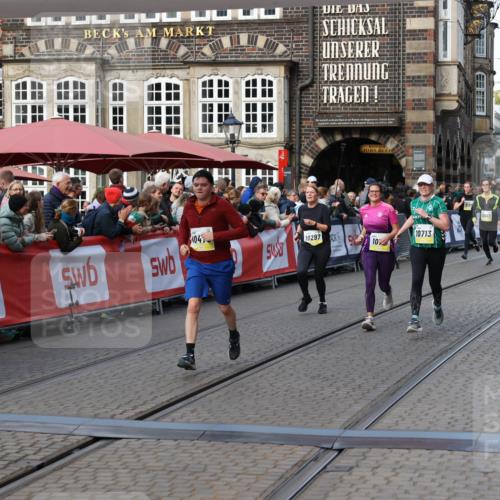 05.10.2025 - 20. swb-Marathon Bremen Yannick Fuchs http://msf.ph/oto/9233876 05.10.2025 11:03:46 Ziel 7199, 9486, 9940, 10213, 10297, 10478, 10711, 10713, 11522, 11589 meine-sportfotos.de