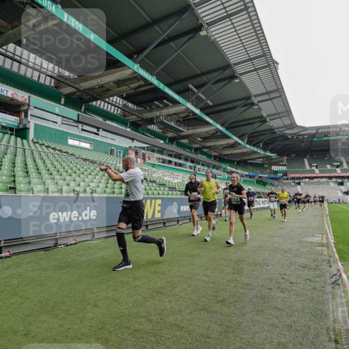 05.10.2025 - 20. swb-Marathon Bremen Michael Burmester http://msf.ph/oto/9233907 05.10.2025 12:57:00 Laufen im Stadion 31, 246, 299, 305, 479, 591, 833, 1161, 1380, 1382, 1595, 1627, 1679, 1971, 1977, 2166, 2263, 2269, 2436, 2438, 2522, 2571, 2634, 3392, 3471, 3606, 3813, 3980, 4101, 4484, 5104, 5246, 5255, 5419, 5469, 5503, 5664, 6176, 6250, 6267, 6375, 6451, 6486, 6493, 6510, 6768, 6864, 6926, 7000, 7017, 7086, 7283, 7292, 7320, 7371, 7390, 7431, 7490, 7546, 7578, 7783, 8479, 8564, 8903, 8973, 9054, 9129, 325, 830, 901, 989, 2134, 2149, 3161, 4052, 4485, 5370, 5469, 5490, 6070, 6441 meine-sportfotos.de
