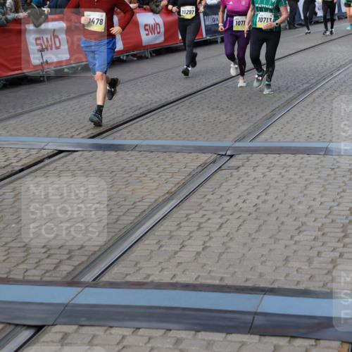 05.10.2025 - 20. swb-Marathon Bremen Yannick Fuchs http://msf.ph/oto/9233912 05.10.2025 11:03:46 Ziel 7199, 9486, 9940, 10213, 10297, 10478, 10711, 10713, 11522, 11589 meine-sportfotos.de