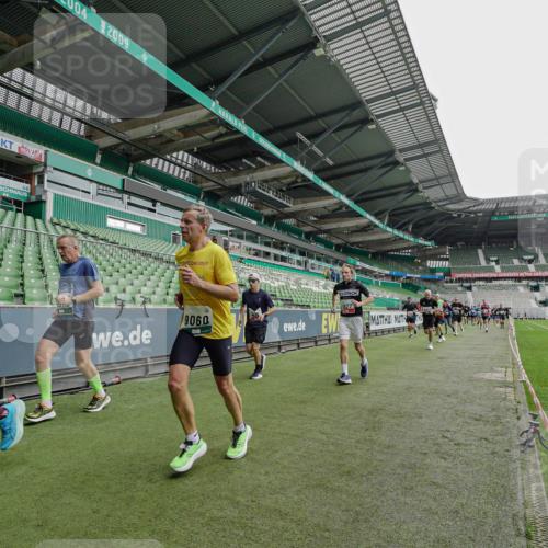 05.10.2025 - 20. swb-Marathon Bremen Michael Burmester http://msf.ph/oto/9233935 05.10.2025 12:57:04 Laufen im Stadion 31, 237, 246, 299, 305, 479, 591, 613, 820, 833, 1161, 1382, 1595, 1627, 1679, 1971, 1977, 2166, 2263, 2269, 2436, 2522, 2571, 2634, 3392, 3471, 3591, 3606, 3813, 3980, 4101, 4484, 4821, 5104, 5246, 5255, 5419, 5503, 5664, 6250, 6267, 6375, 6451, 6486, 6493, 6510, 6768, 6864, 6926, 7000, 7017, 7086, 7283, 7320, 7371, 7390, 7431, 7490, 7546, 7578, 7783, 8023, 8479, 8564, 8903, 8964, 8973, 9054, 9129, 325, 830, 901, 989, 1380, 2134, 2149, 2438, 3161, 4052, 4485, 5469, 6070 meine-sportfotos.de
