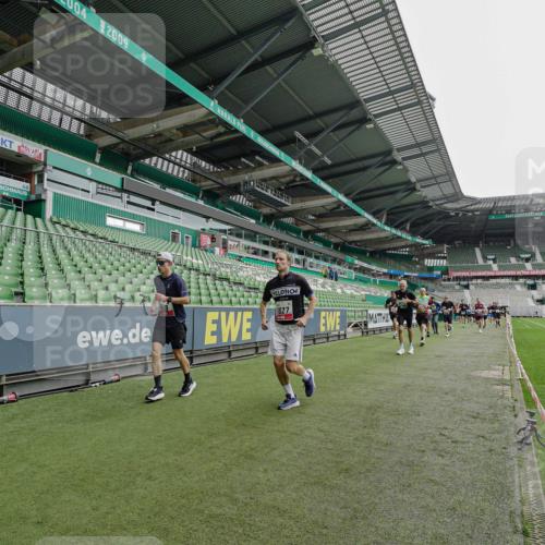 05.10.2025 - 20. swb-Marathon Bremen Michael Burmester http://msf.ph/oto/9233943 05.10.2025 12:57:04 Laufen im Stadion 31, 237, 246, 299, 305, 479, 591, 613, 820, 833, 1161, 1382, 1595, 1627, 1679, 1971, 1977, 2166, 2263, 2269, 2436, 2522, 2571, 2634, 3392, 3471, 3591, 3606, 3813, 3980, 4101, 4484, 4821, 5104, 5246, 5255, 5419, 5503, 5664, 6250, 6267, 6375, 6451, 6486, 6493, 6510, 6768, 6864, 6926, 7000, 7017, 7086, 7283, 7320, 7371, 7390, 7431, 7490, 7546, 7578, 7783, 8023, 8479, 8564, 8903, 8964, 8973, 9054, 9129, 325, 830, 901, 989, 1380, 2134, 2149, 2438, 3161, 4052, 4485, 5469, 6070 meine-sportfotos.de