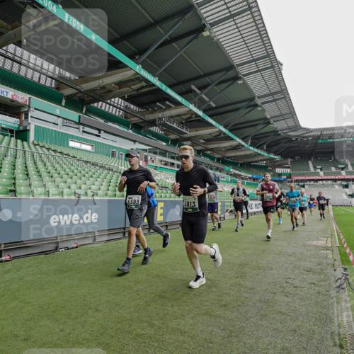 05.10.2025 - 20. swb-Marathon Bremen Michael Burmester http://msf.ph/oto/9233982 05.10.2025 12:57:10 Laufen im Stadion 31, 237, 246, 299, 305, 479, 591, 613, 820, 833, 1161, 1317, 1382, 1595, 1627, 1971, 1977, 2166, 2269, 2436, 2522, 2571, 2634, 3396, 3471, 3591, 3606, 3813, 3969, 3980, 4101, 4484, 4496, 4821, 5104, 5246, 5255, 5419, 5503, 5664, 6250, 6267, 6451, 6486, 6493, 6510, 6768, 6926, 7017, 7086, 7283, 7320, 7371, 7390, 7490, 7546, 7578, 7783, 7940, 8023, 8479, 8564, 8903, 8964, 8973, 9054, 9129, 830, 901, 1380, 1679, 2149, 2263, 2438, 3392, 3980, 4101, 4485, 5469 meine-sportfotos.de