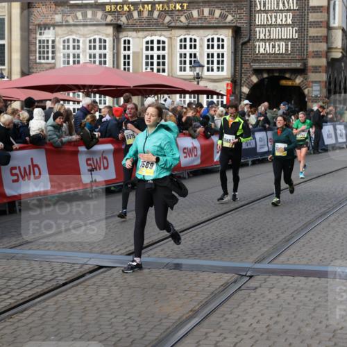 05.10.2025 - 20. swb-Marathon Bremen Yannick Fuchs http://msf.ph/oto/9234010 05.10.2025 11:03:50 Ziel 9315, 9940, 10213, 10297, 10478, 10603, 10604, 10711, 10713, 11589 meine-sportfotos.de