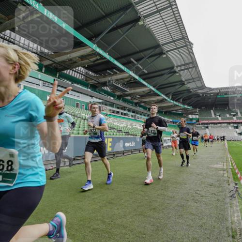 05.10.2025 - 20. swb-Marathon Bremen Michael Burmester http://msf.ph/oto/9234015 05.10.2025 12:57:14 Laufen im Stadion 31, 237, 246, 299, 305, 479, 613, 820, 833, 1161, 1317, 1382, 1595, 1627, 1971, 1977, 2166, 2269, 2436, 2522, 2571, 3396, 3471, 3591, 3813, 3969, 4484, 4496, 4821, 5104, 5149, 5246, 5255, 5503, 5664, 6250, 6267, 6451, 6486, 6493, 6510, 6534, 6535, 6768, 6926, 7017, 7086, 7283, 7371, 7390, 7490, 7546, 7578, 7940, 8023, 8479, 8564, 8903, 8964, 8973, 9054, 9129, 591, 830, 1380, 1679, 2263, 2438, 2634, 3392, 3606, 3980, 4101, 4485, 5469 meine-sportfotos.de