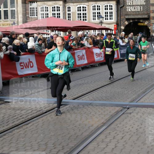 05.10.2025 - 20. swb-Marathon Bremen Yannick Fuchs http://msf.ph/oto/9234027 05.10.2025 11:03:50 Ziel 9315, 9940, 10213, 10297, 10478, 10603, 10604, 10711, 10713, 11589 meine-sportfotos.de