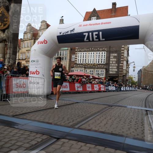05.10.2025 - 20. swb-Marathon Bremen Yannick Fuchs http://msf.ph/oto/9234036 05.10.2025 10:34:45 Ziel 9319, 10718 meine-sportfotos.de