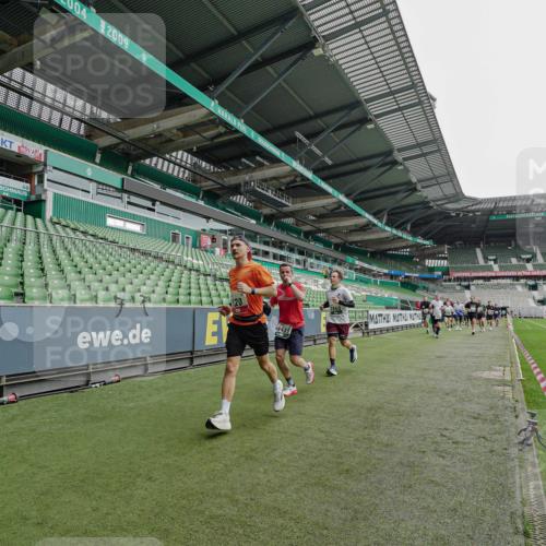 05.10.2025 - 20. swb-Marathon Bremen Michael Burmester http://msf.ph/oto/9234073 05.10.2025 12:57:22 Laufen im Stadion 31, 237, 246, 299, 305, 479, 613, 820, 833, 1161, 1317, 1382, 1491, 1595, 1627, 1971, 1977, 2166, 2269, 2304, 2436, 2522, 3396, 3471, 3591, 3798, 3813, 3969, 3977, 4089, 4484, 4496, 4821, 5100, 5104, 5149, 5503, 5664, 6250, 6267, 6486, 6493, 6510, 6534, 6535, 6768, 7017, 7086, 7283, 7371, 7390, 7490, 7546, 7578, 7731, 7911, 7940, 8023, 8128, 8479, 8564, 8801, 8903, 8964, 8973, 8993, 9054, 9129, 9983, 11658, 591, 1380, 1679, 2263, 2438, 2571, 2634, 3392, 3606, 3980, 4101, 5255 meine-sportfotos.de