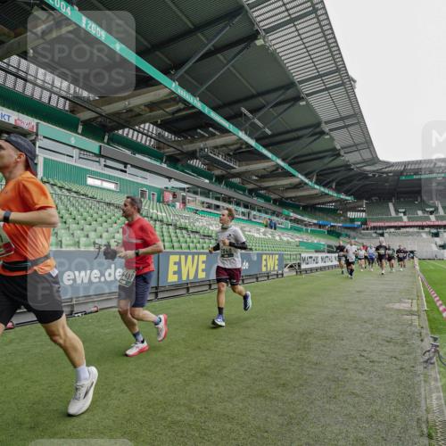 05.10.2025 - 20. swb-Marathon Bremen Michael Burmester http://msf.ph/oto/9234087 05.10.2025 12:57:23 Laufen im Stadion 31, 237, 246, 299, 305, 479, 613, 820, 833, 1161, 1317, 1382, 1491, 1595, 1627, 1971, 1977, 2166, 2269, 2304, 2436, 2522, 3396, 3471, 3591, 3798, 3813, 3969, 3977, 4089, 4484, 4496, 4821, 5100, 5104, 5149, 5503, 5664, 6250, 6267, 6486, 6493, 6510, 6534, 6535, 6768, 7017, 7086, 7283, 7371, 7390, 7490, 7546, 7578, 7731, 7911, 7940, 8023, 8128, 8479, 8564, 8801, 8903, 8964, 8973, 8993, 9054, 9129, 9983, 11658, 591, 1161, 1380, 1679, 2263, 2571, 2634, 3392, 3606, 3980, 4101, 5255 meine-sportfotos.de