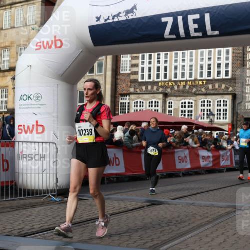 05.10.2025 - 20. swb-Marathon Bremen Yannick Fuchs http://msf.ph/oto/9234104 05.10.2025 11:03:57 Ziel 7788, 9241, 9315, 9571, 10106, 10238, 10603, 10604, 11039, 11272, 11306 meine-sportfotos.de