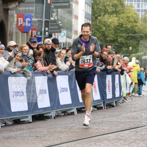 05.10.2025 - 20. swb-Marathon Bremen Strokosch-Dieckow http://msf.ph/oto/9234111 05.10.2025 12:36:32 Ziel 1632 meine-sportfotos.de