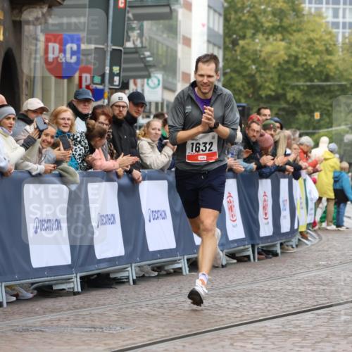 05.10.2025 - 20. swb-Marathon Bremen Strokosch-Dieckow http://msf.ph/oto/9234139 05.10.2025 12:36:32 Ziel 1632 meine-sportfotos.de