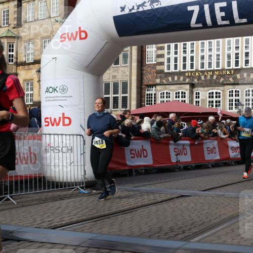05.10.2025 - 20. swb-Marathon Bremen Yannick Fuchs http://msf.ph/oto/9234148 05.10.2025 11:03:58 Ziel 7788, 9241, 9379, 9571, 10106, 10238, 10603, 10604, 11039, 11272, 11306 meine-sportfotos.de