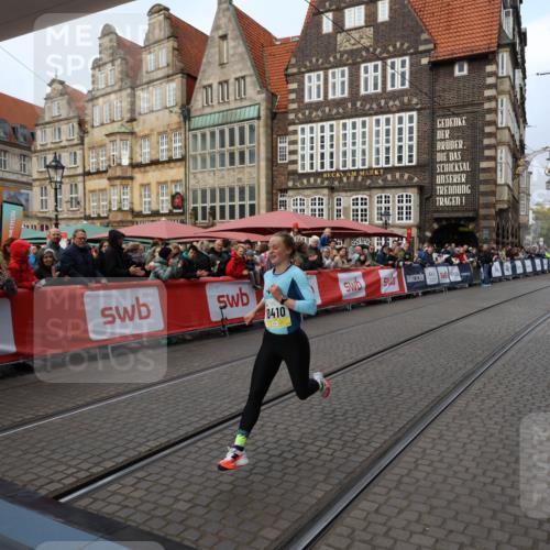 05.10.2025 - 20. swb-Marathon Bremen Yannick Fuchs http://msf.ph/oto/9234165 05.10.2025 10:34:56 Ziel 10410 meine-sportfotos.de