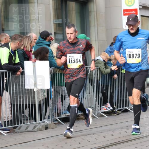 05.10.2025 - 20. swb-Marathon Bremen Strokosch-Dieckow http://msf.ph/oto/9234172 05.10.2025 10:42:58 Ziel 9006, 9967, 10474, 10541, 10553, 10961, 10979, 11304, 11476, 9006, 9967, 10474, 10541, 10553, 10961, 10979, 11304, 11476 meine-sportfotos.de