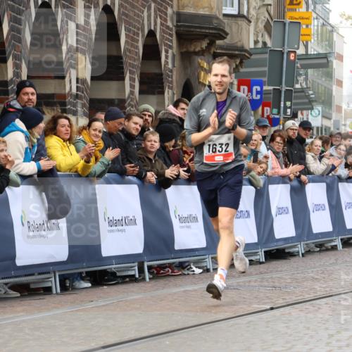 05.10.2025 - 20. swb-Marathon Bremen Strokosch-Dieckow http://msf.ph/oto/9234191 05.10.2025 12:36:33 Ziel 1632 meine-sportfotos.de