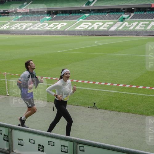 05.10.2025 - 20. swb-Marathon Bremen Michael Burmester http://msf.ph/oto/9234199 05.10.2025 10:31:50 Laufen im Stadion 7193, 7251, 8118, 8888, 9004, 9172, 9196, 9226, 9252, 9256, 9267, 9287, 9337, 9415, 9427, 9431, 9457, 9506, 9581, 9584, 9621, 9701, 9742, 9791, 9807, 9852, 9871, 9903, 10014, 10016, 10019, 10020, 10029, 10038, 10057, 10064, 10075, 10128, 10163, 10199, 10206, 10222, 10226, 10240, 10242, 10262, 10279, 10296, 10310, 10321, 10327, 10335, 10356, 10369, 10438, 10468, 10537, 10543, 10609, 10616, 10636, 10638, 10655, 10662, 10668, 10669, 10698, 10719, 10743, 10785 meine-sportfotos.de