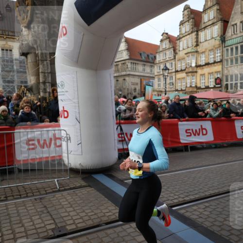05.10.2025 - 20. swb-Marathon Bremen Yannick Fuchs http://msf.ph/oto/9234215 05.10.2025 10:34:57 Ziel 10410 meine-sportfotos.de