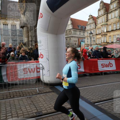 05.10.2025 - 20. swb-Marathon Bremen Yannick Fuchs http://msf.ph/oto/9234224 05.10.2025 10:34:57 Ziel 10410 meine-sportfotos.de