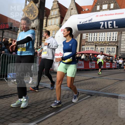 05.10.2025 - 20. swb-Marathon Bremen Yannick Fuchs http://msf.ph/oto/9234226 05.10.2025 11:04:05 Ziel 7788, 9241, 9379, 9571, 10106, 10265, 10271, 11183, 11272, 11609 meine-sportfotos.de