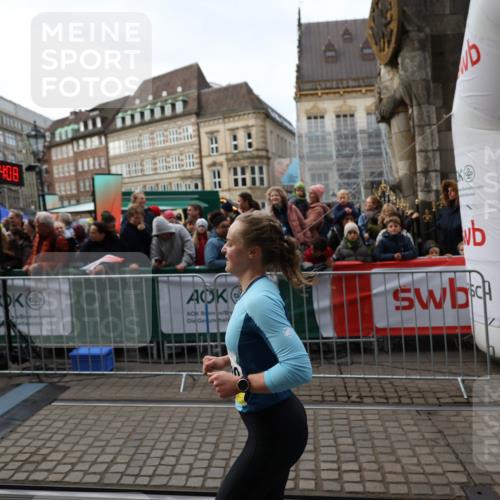 05.10.2025 - 20. swb-Marathon Bremen Yannick Fuchs http://msf.ph/oto/9234238 05.10.2025 10:34:57 Ziel 10410 meine-sportfotos.de